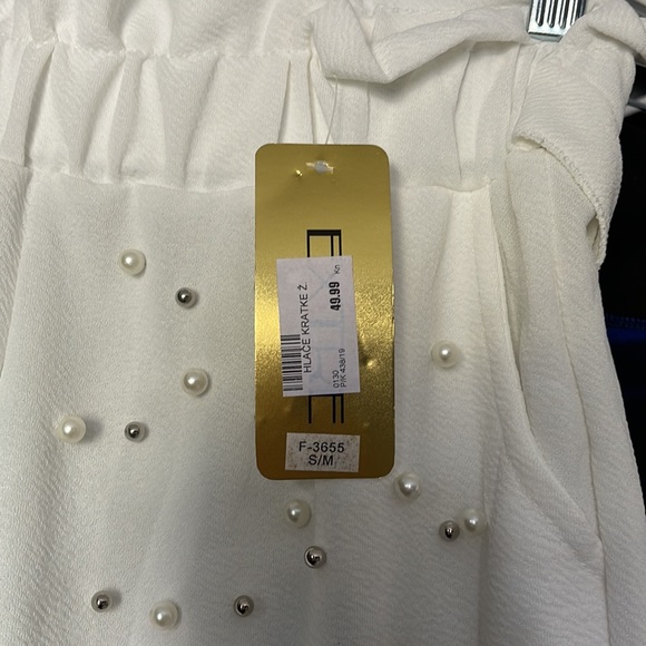 White Pearl Shorts - Picture 2 of 3